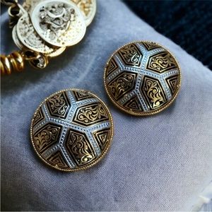 Vintage Gold Tone Spain Spanish Damascene 1950’s Clip On Earrings